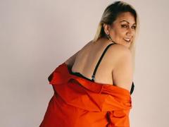 MatureYayita - blond female with  big tits webcam at xLoveCam