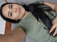 MatureDesiree - female with brown hair webcam at StripChat