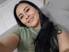 MatureDesiree - female with brown hair webcam at StripChat