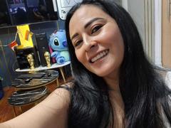 MatureDesiree - female with brown hair webcam at StripChat