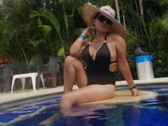 Maturesugar69 - female with black hair webcam at xLoveCam