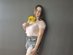 MavkaCute - female with brown hair and  big tits webcam at xLoveCam