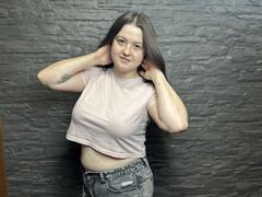MavkaCute - female with brown hair and  big tits webcam at xLoveCam