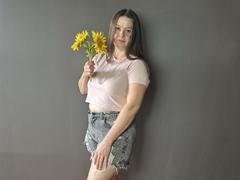 MavkaCute - female with brown hair and  big tits webcam at xLoveCam