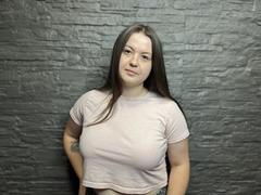 MavkaCute - female with brown hair and  big tits webcam at xLoveCam