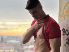 MaxKaiden - male webcam at LiveJasmin