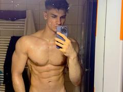 MaxKaiden - male webcam at LiveJasmin