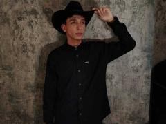 MaxSteeil - male webcam at xLoveCam