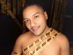 MaxiRivers - male webcam at xLoveCam