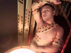 MaxiRivers - male webcam at xLoveCam