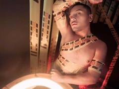 MaxiRivers - male webcam at xLoveCam