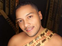 MaxiRivers from xLoveCam