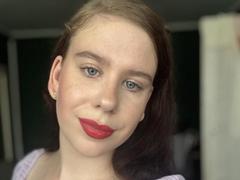 MayaFlowers - female with brown hair webcam at xLoveCam