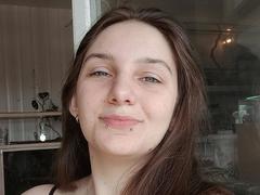 MayaSchatz-hot - female with brown hair webcam at xLoveCam