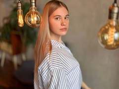 MayaSweeety-hot from xLoveCam