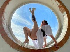 MileyCain - female with brown hair and  big tits webcam at LiveJasmin