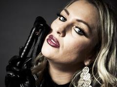 1Mayra11 - female with brown hair and  big tits webcam at LiveJasmin