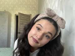 MeaghanGrigalonis - female with black hair webcam at xLoveCam