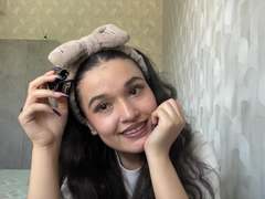 MeaghanGrigalonis - female with black hair webcam at xLoveCam