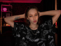 MechelleCordy - female with red hair and  big tits webcam at xLoveCam