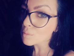Medussa-hot - female with black hair webcam at xLoveCam