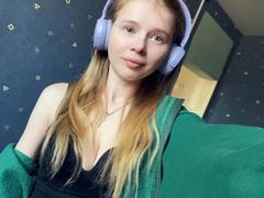 MiaGronburg - blond female webcam at LiveJasmin