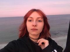 Meeduza from xLoveCam