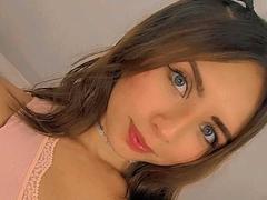 MeganDolly - female with black hair webcam at xLoveCam