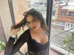 MeganGlowX - female with brown hair and  big tits webcam at xLoveCam