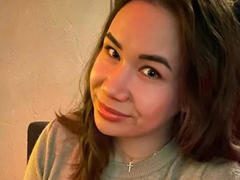 MeganRossy - female with brown hair webcam at xLoveCam