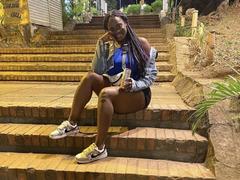 MeganSaenz - female with black hair webcam at xLoveCam