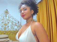 Megan_Wlliams - female with black hair webcam at ImLive