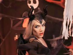 MegandoSantoss from xLoveCam