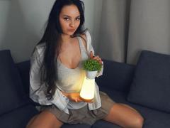 MegganCarlson - female with black hair webcam at xLoveCam