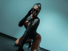 MeghanLopez - female with black hair webcam at xLoveCam