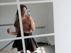 MelaniBecker - female with brown hair and  big tits webcam at xLoveCam