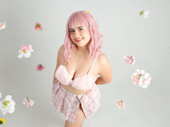 MelaniWare - female with  big tits webcam at xLoveCam