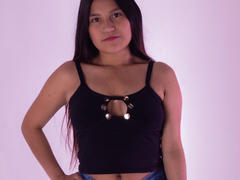 MelanieGates - female with brown hair webcam at LiveJasmin