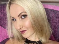MelanieGriff from xLoveCam