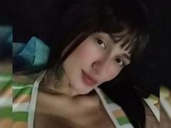 MelannieCoras - female with  big tits webcam at xLoveCam