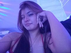 MelanyRaves - female with brown hair and  small tits webcam at xLoveCam