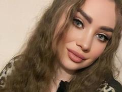 MelanyShaw - female webcam at xLoveCam