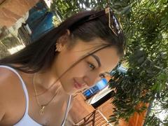 MelanyWalker - female with black hair and  big tits webcam at xLoveCam