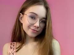 MelenaMiles - female with brown hair webcam at xLoveCam