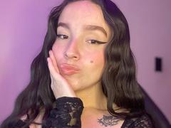 MeliLopezX from xLoveCam