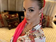 MelinFrosty - female with black hair webcam at xLoveCam