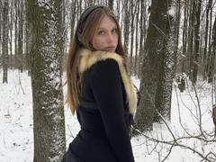 MelinaBoye - blond female with  big tits webcam at xLoveCam