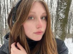 MelinaBoye - blond female with  big tits webcam at xLoveCam
