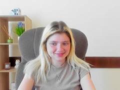 MelindaXHot from xLoveCam
