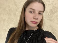 MelisaStar69 - female with brown hair and  small tits webcam at xLoveCam